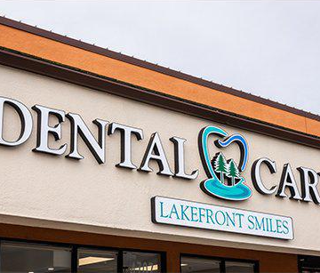 LakeFront Smiles Clinic Front View